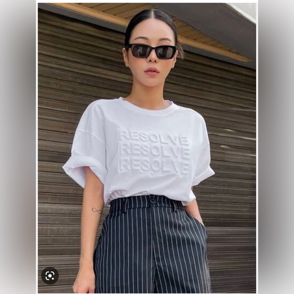 DAZY Letter Embossed Drop Shoulder Tee | SHEIN USA - Picture 1 of 6